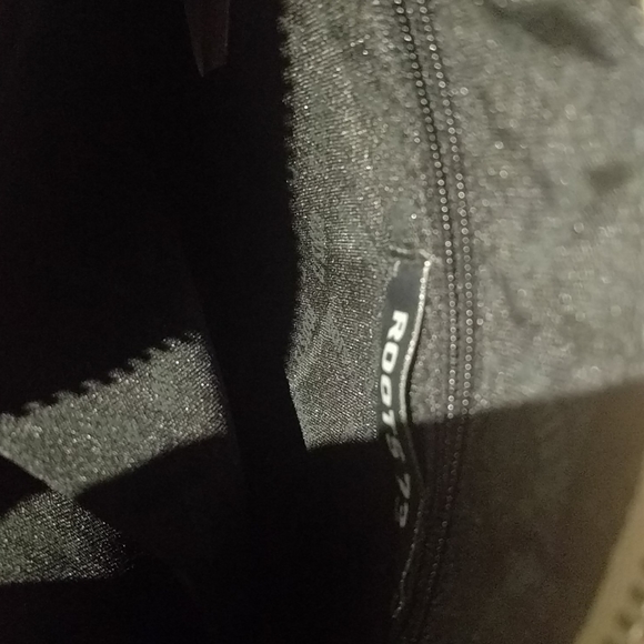 🍀 Faux leather crossbody bag by Roots 🌸🌸 - Picture 5 of 6